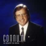 10-08-1987  Lee Towers in studio Amsterdam Photo: Govert de Roos/Connu

[keywords]Posed, Half Length, Eyecontact, Smiling[/keywords]